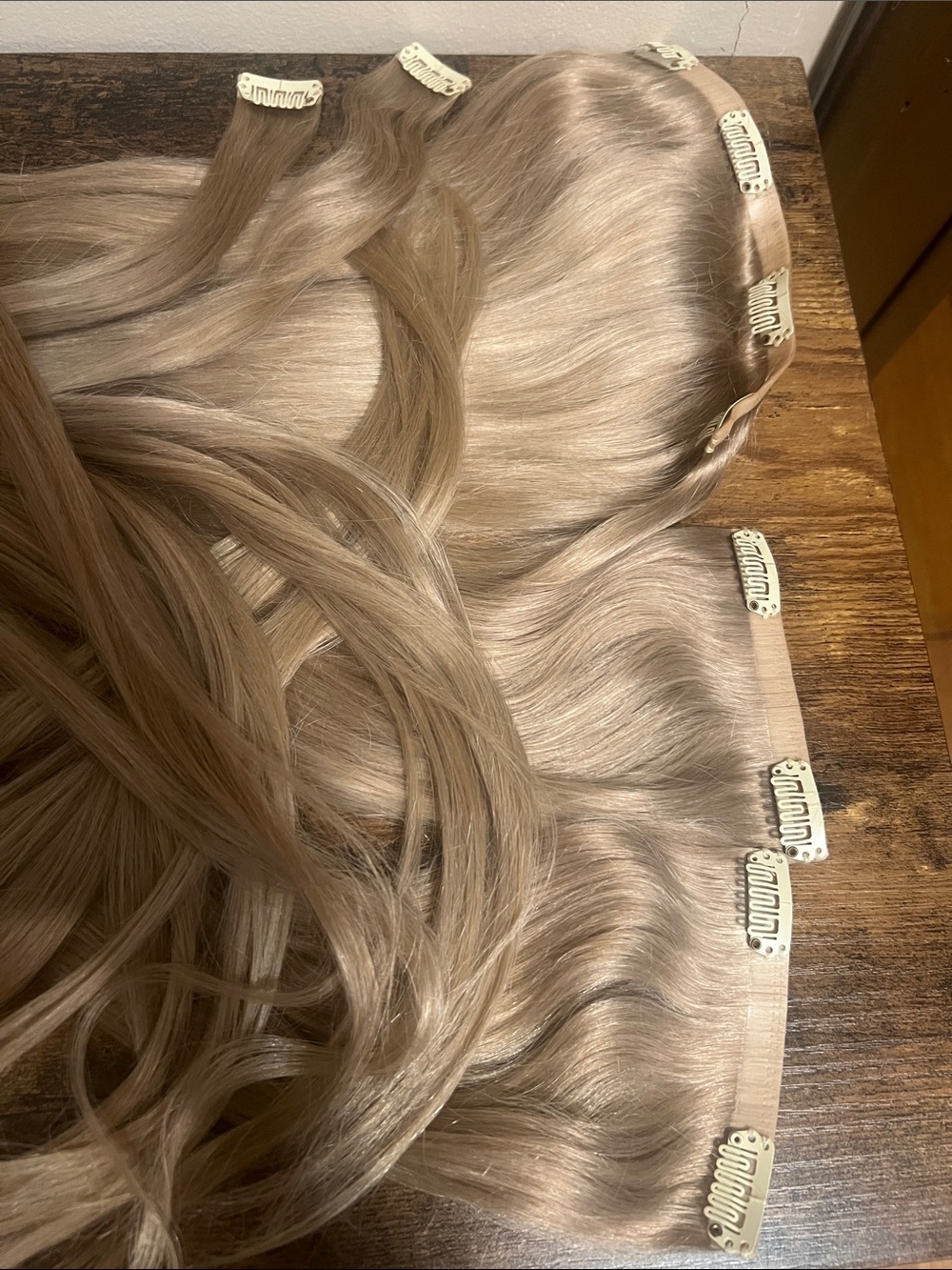 LUXY 24” Seamless Ash Blonde Clip-Ins 240g — ONLY USED ONCE
